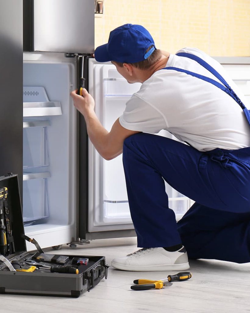 C1-Featured-Image-Tech-working-on-a-fridge_-1